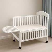 سرير أطفال خشبي أبيض / مهد مع ناموسية وعجلات - سري...
