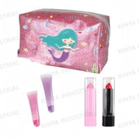 شنطة مستحضرات تجميل مكون من مكياج ومانيكير