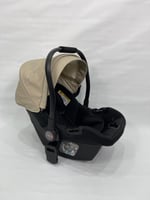 طقم تنقّل 4-في-1 للمولود الجديد – عربة + مقعد سيار...