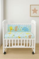 سرير أطفال خشبي أبيض / مهد مع ناموسية وعجلات - سري...