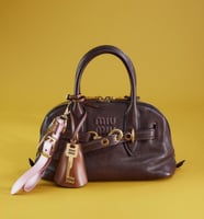 تعليقة حقائب من الجلد - miumiu