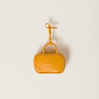 تعليقة ميوميو - micro bag miumiu