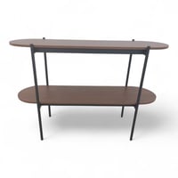 طاولة مدخل خشبية حديثة بتصميم عملي وأنيق