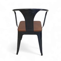 كرسي معدن بمقعد خشب انيق من كونسنت لون اسود
