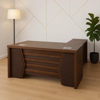 طقم طاولة مكتب مع ملحقاتها