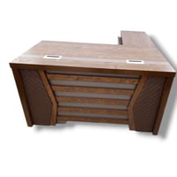 طقم طاولة مكتب مع ملحقاتها