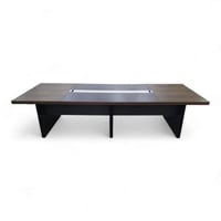 طاولة اجتماعات