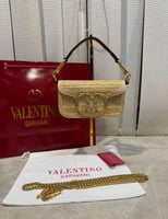 شنطة فالنتينو