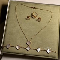 طقم فان كليف