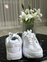 شوز جاكيموس باكثر من لون