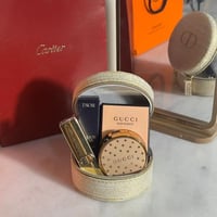 ميك أب ديور وقوتشي bag