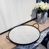 صينية جلد فاخرة