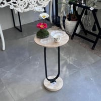 طاولة رخام ترافنتينو ارتفاع 55سم القطر 30سم