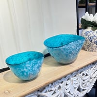 تقديمة زجاج ملون فاخرة