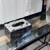 منظم مناديل سيراميك فضي