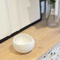 تقديمة مكسرات وغيرة