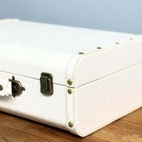 شنطة جلد Vintage Vault