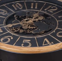 ساعة طاولة حديد وخشي