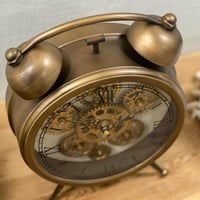 ساعة طاولة مكتب