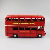 باص لندن احمر انتك