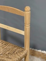 ‏‎كرسي خشب حبال صغير