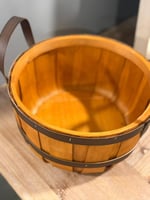 سلة خوص بغطاء