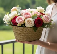 سلة راتان طبيعي