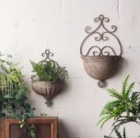 حامل زرع جداري حديد انتيك