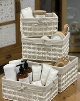 سلال تخزين لون ابيض