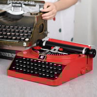 ديكور الة كاتبة حديد انتك