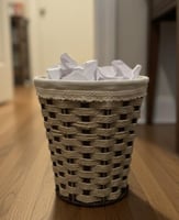 سلة مهملات خوص