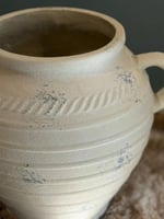 فازة فخار لون سكري عتيق