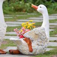 ديكور مجسم بطة