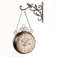 ساعة جدارية زاوية