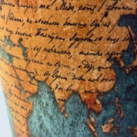 سلة و علبة مناديل