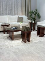 طقم طاولات خشب بسطح مرايا وصل حديثًا لدى تودو مع 6...