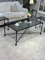 طقم طاولات ضيافة أنيق مع 4 طاولات خدمة – بسطح زجاج...