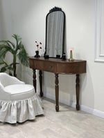 كنسول مدخل بتصميم فاخر من قشرة الجوز – مع أدراج عم...