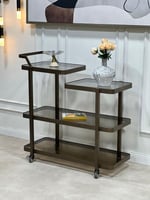 عربية تقديم 4 دور زجاج بني