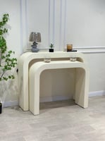 طقم مدخل استقبال مقوس – لون سكري أنيق (قطعتان)