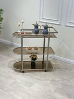 عربية تقديم ضيافة بثلاثة أدوار شمباني