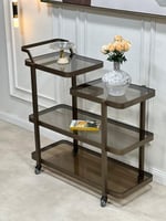 عربية تقديم 4 دور زجاج بني