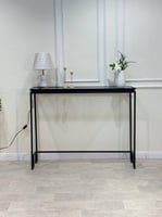 كنسول مدخل زجاج أسود فاخر