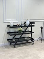 عربية تقديم 3 دور لون اسود و زجاج اسود