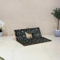 كرسي رحلات أرضي قابل للطي قماش نفرين متعدد الألوان