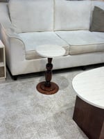 طقم طاولة خشب بسطح بديل رخام – تصميم فاخر وأنيق