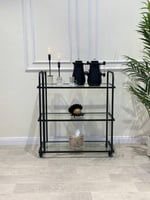 عربية تقديم 3 أدوار بتصميم عصري أنيق