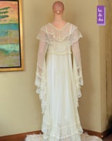 طقم نوم أبيض عرائس مع روب