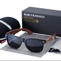 نظارة شمسية انيقة خشبية صناعة يدوية