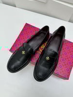 حذاء توري برتش